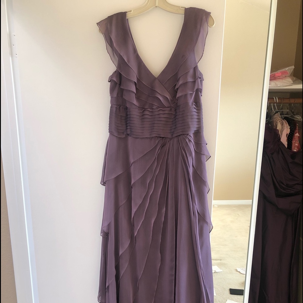 Evening gown. Fancy dress. Bridesmaid dress. Prom dress.